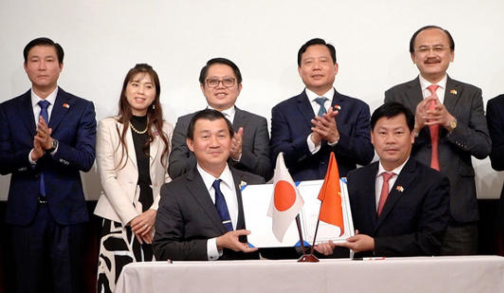 Điểm nhấn quan trọng tại hội nghị là lễ ký kết Biên bản ghi nhớ hợp tác giữa Cảng Quốc tế Long An và Cảng Kobe