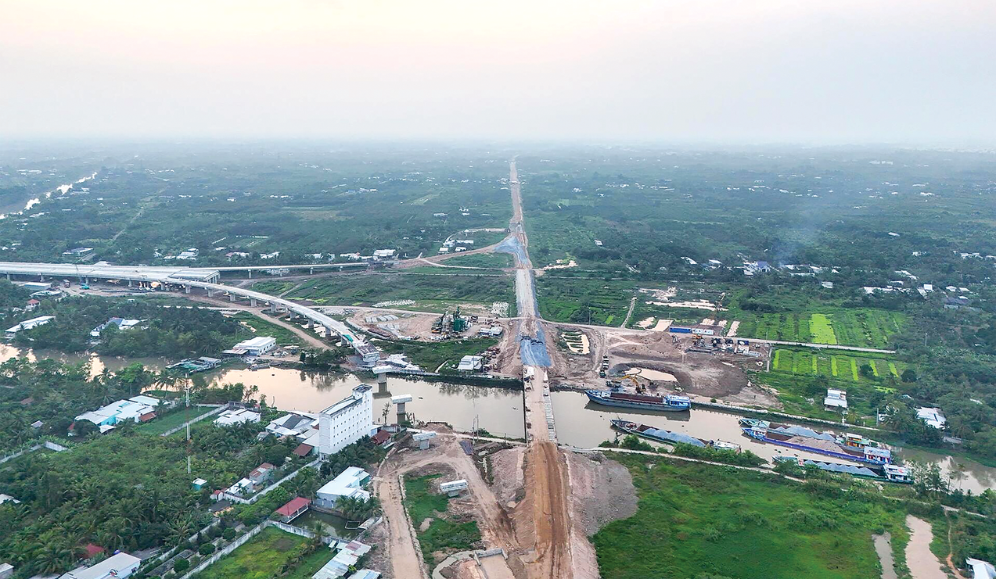 Cao tốc Cần Thơ - Cà Mau tạo ra tác động lan tỏa mạnh mẽ đến Long An thông qua kết nối vùng, dòng hàng hóa và đầu tư