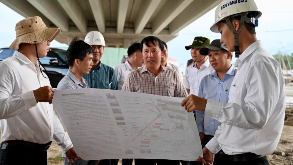 /uploads/images/long-an-tang-hoan-thanh-cac-cong-trinh-1-.jpg